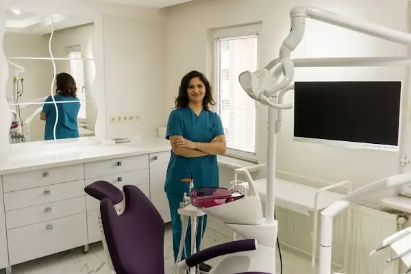 Bursa Çene Cerrahisi ve İmplant - Dr. Bilge Pınar Durmuş - Resim 4