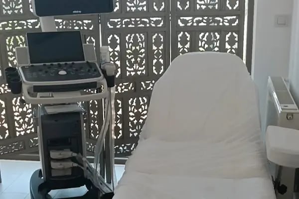 Uzm. Dr. Yasemin Şefika Akdeniz Endokrinoloji ve Metabolizma Hastalıkları Uzmanı - Resim 8