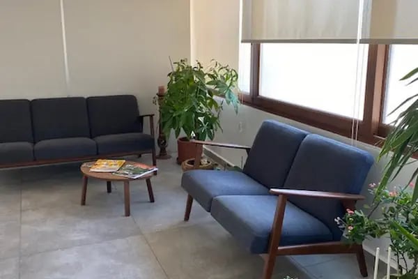Uzm. Dr. Yasemin Şefika Akdeniz Endokrinoloji ve Metabolizma Hastalıkları Uzmanı - Resim 5