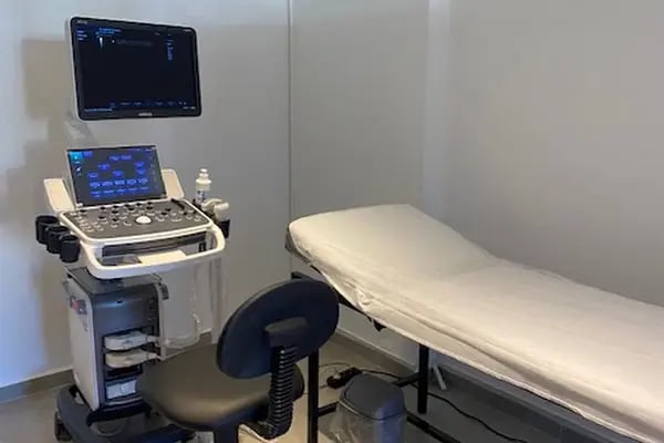 Uzm. Dr. Yasemin Şefika Akdeniz Endokrinoloji ve Metabolizma Hastalıkları Uzmanı - Resim 4