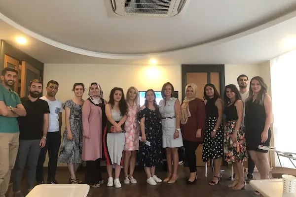 Akademi İstanbul Psikoloji Enstitüsü Diyarbakır Şubesi - Resim 1