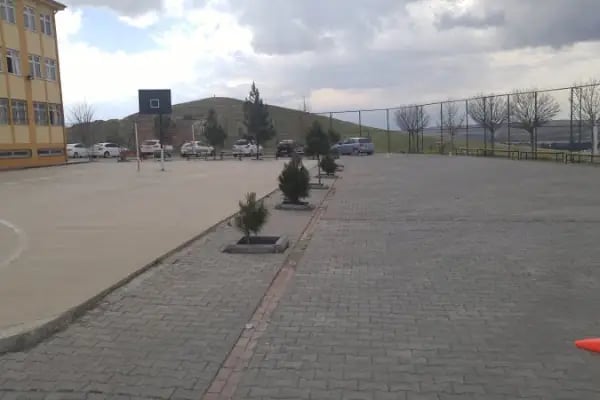 Yusuf İzzettin Ve Sadettin Bilgin Anadolu Kız Lisesi - Resim 2