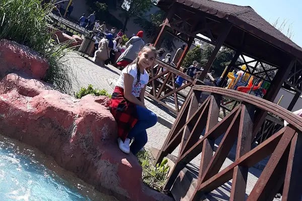 Küçükçekmece Belediyesi Ulubatlı Hasan Parkı - Resim 17