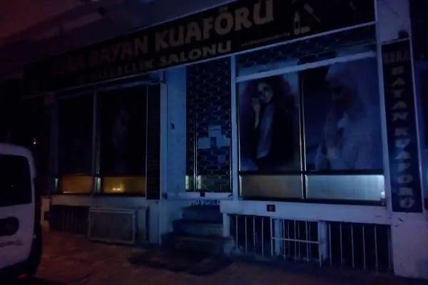 Esra Bayan Kuaförü (Bağcılar olympik Stad) - Resim 11