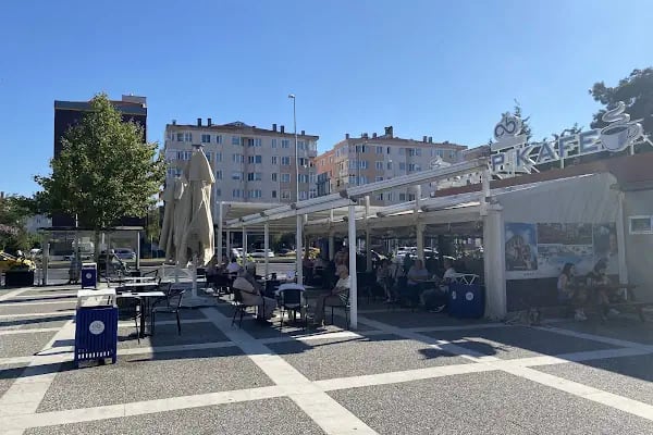 Çorlu Belediyesi Kitap Kafe - Resim 15