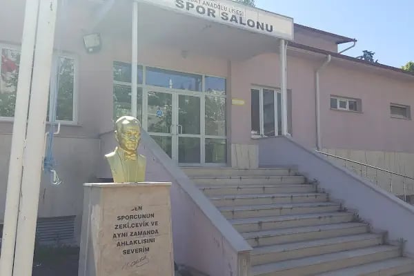 17 Şubat Anadolu Lisesi Spor Salonu - Resim 4