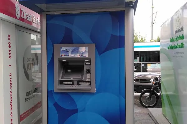 Yapı Kredi Bankası ATM - Karataybey Plaza - Resim 3