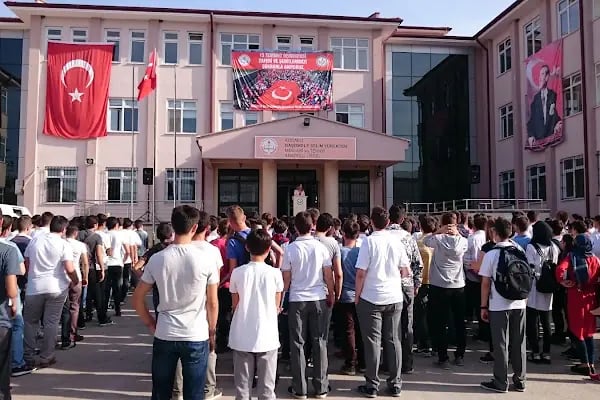 Selim Yürekten Mesleki ve Teknik Anadolu Lisesi - Resim 16