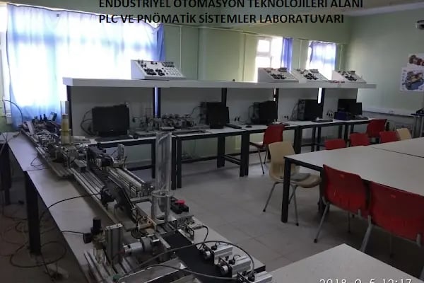 Selim Yürekten Mesleki ve Teknik Anadolu Lisesi - Resim 13