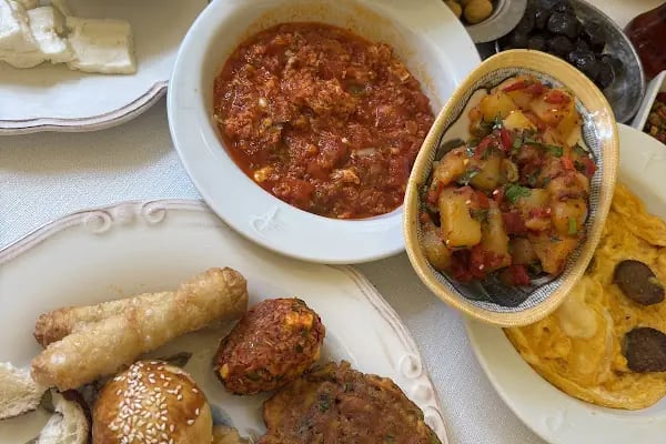 Bayazhan Hotel & Restaurant - Resim 4