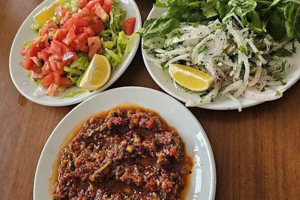 By Kasap Burger &amp; Cafe Diclekent - Resim 7