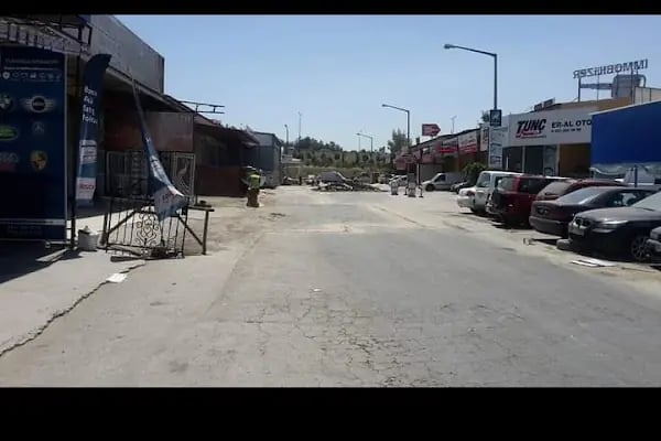 Buca oto sanayi sitesi - Resim 13