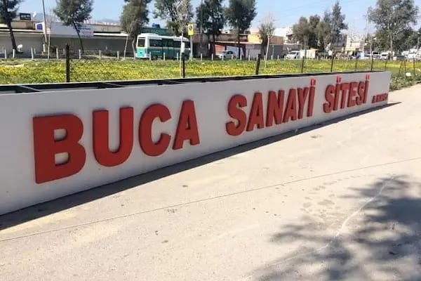 Buca oto sanayi sitesi - Resim 4