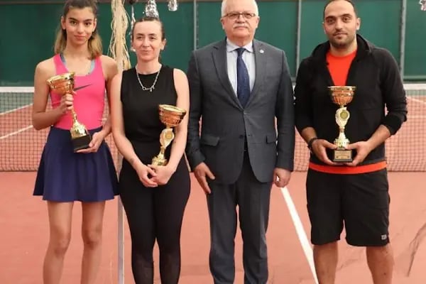 Burhaniye Tenis Kulübü - Resim 13