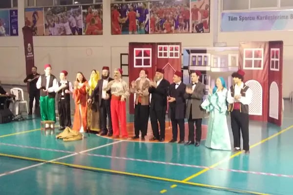 Yunus Emre Spor Kompleksi - Resim 5