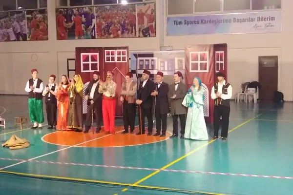 Yunus Emre Spor Kompleksi - Resim 17
