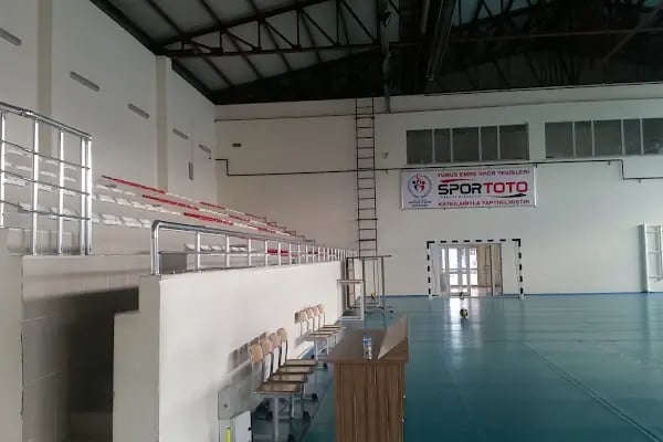 Yunus Emre Spor Kompleksi - Resim 7