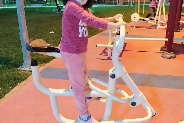 Yunus Emre Spor Kompleksi - Resim 15