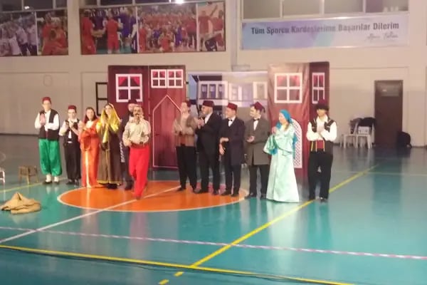 Yunus Emre Spor Kompleksi - Resim 19