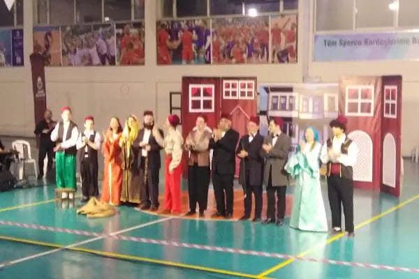 Yunus Emre Spor Kompleksi - Resim 20