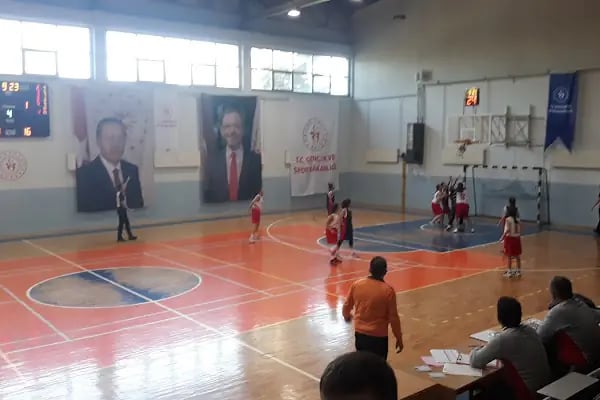 Zekai Bal Kapalı Spor Salonu - Resim 7