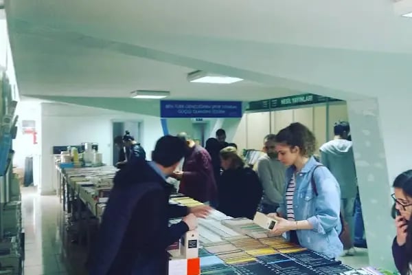 Zekai Bal Kapalı Spor Salonu - Resim 5