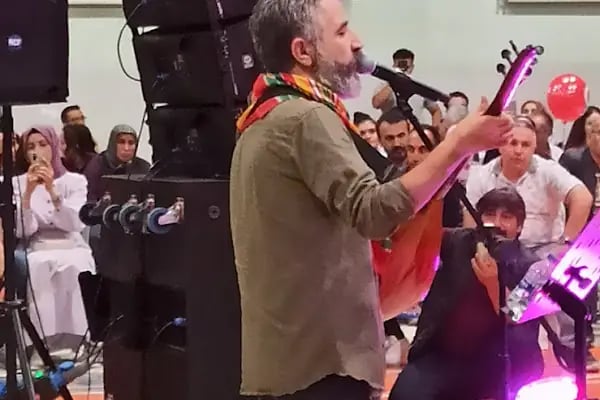 Zekai Bal Kapalı Spor Salonu - Resim 13
