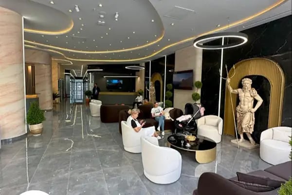 Esteticyana Clinic - Resim 14