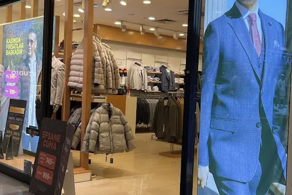 Süvari İstanbul 212 Outlet AVM Mağazası - Resim 3