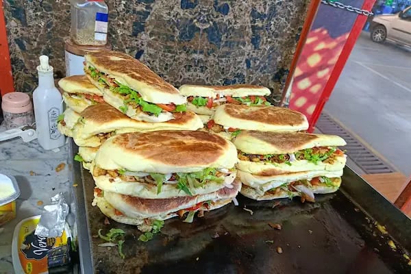 Kapalı Pazar Yeri aperatif tost köfte döner - Resim 9