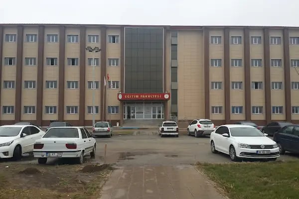 Kafkas Üniversitesi - Resim 11