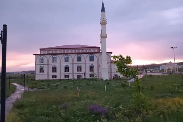 Kafkas Üniversitesi - Resim 3