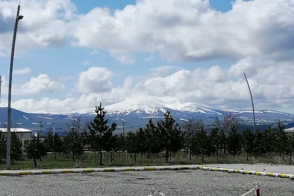 Kafkas Üniversitesi - Resim 12
