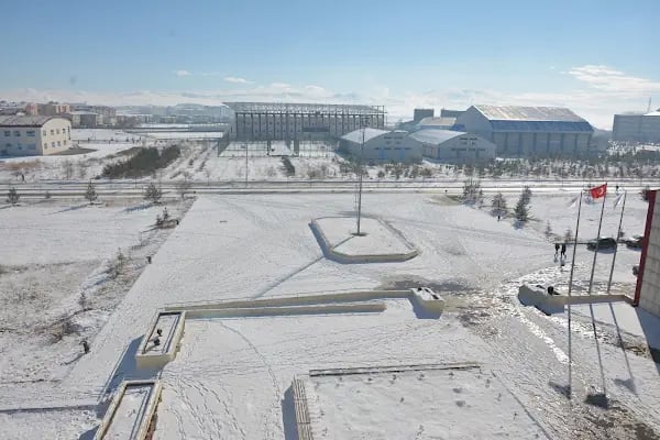 Kafkas Üniversitesi - Resim 13
