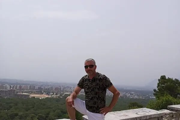 Doç. Dr. Asım Uslu Plastik Rekostrüktif ve Estetik Cerrahi - Resim 2
