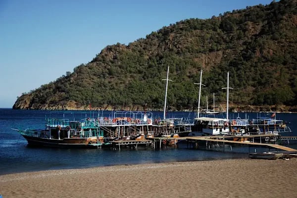 KARAÖZ PANSİYON - Apart Odalarımız Haftalık ve Aylık kiraya Verilir - Resim 8