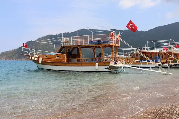 KARAÖZ PANSİYON - Apart Odalarımız Haftalık ve Aylık kiraya Verilir - Resim 12