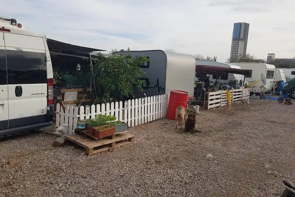 İZMİR AYAZ KARAVAN PARK - Resim 9