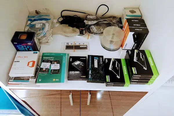 Yıldız Teknik Bilişim &amp; MacBook Notebook Onarım Merkezi - Resim 20