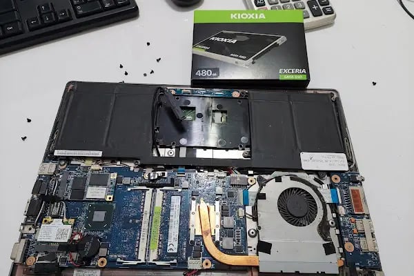 Yıldız Teknik Bilişim &amp; MacBook Notebook Onarım Merkezi - Resim 16
