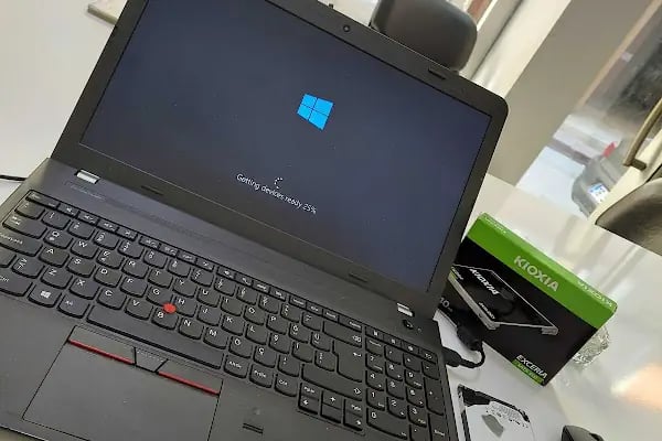 Yıldız Teknik Bilişim &amp; MacBook Notebook Onarım Merkezi - Resim 4
