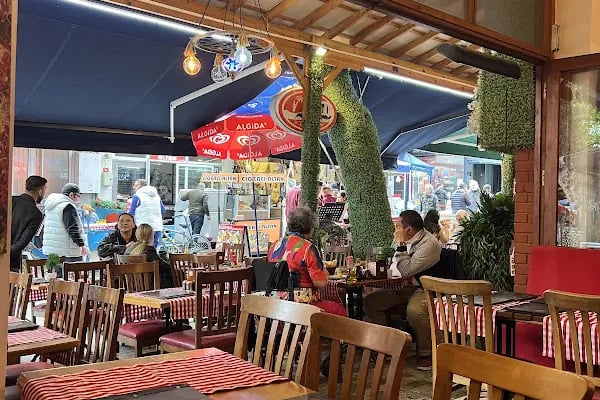 Madam Sofia Cafe &amp; Bar - Resim 11
