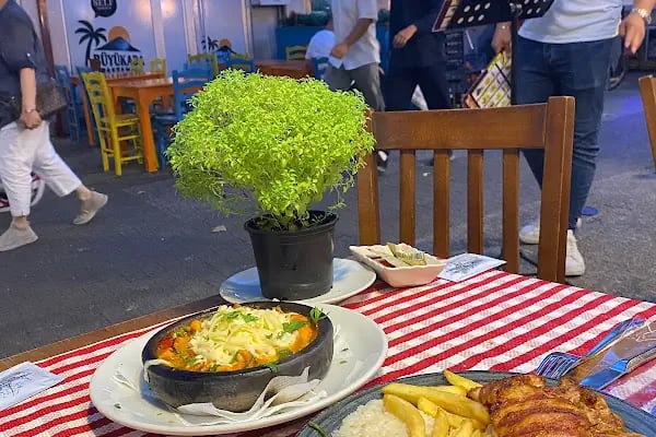 Madam Sofia Cafe &amp; Bar - Resim 16