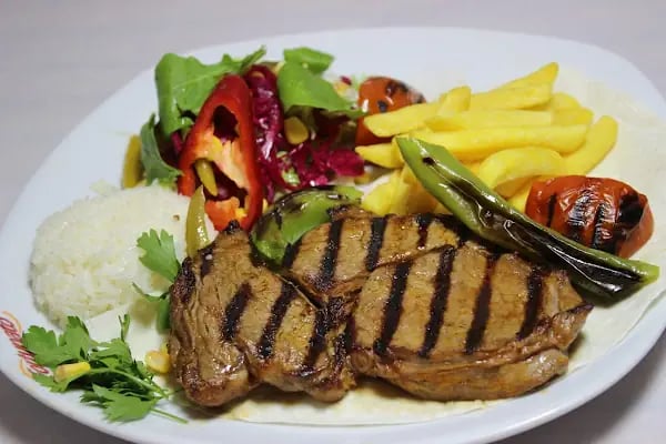 Madam Sofia Cafe &amp; Bar - Resim 8