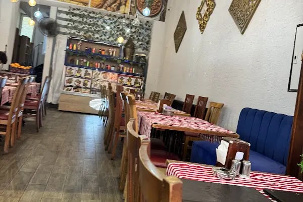 Madam Sofia Cafe &amp; Bar - Resim 9