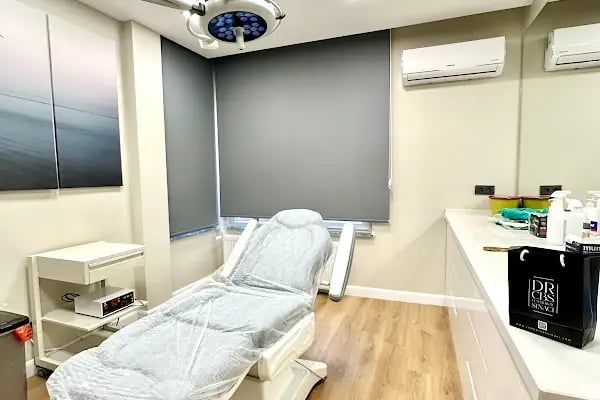 Op. Dr. Cem Berkay SINACI - Resim 7