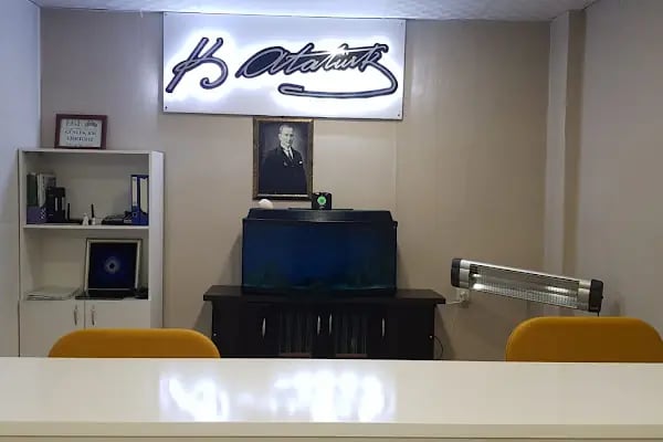 EGE Oto Kiralama/Rent A Car Lounge Ofis İzmir Şehirlerarası Otobüs terminali otogardan araç kiralama - Resim 3