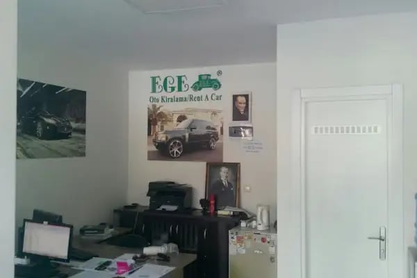 EGE Oto Kiralama/Rent A Car Lounge Ofis İzmir Şehirlerarası Otobüs terminali otogardan araç kiralama - Resim 16