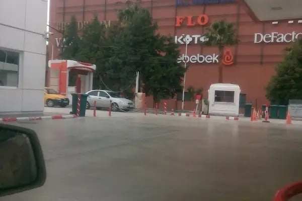 EGE Oto Kiralama/Rent A Car Lounge Ofis İzmir Şehirlerarası Otobüs terminali otogardan araç kiralama - Resim 20