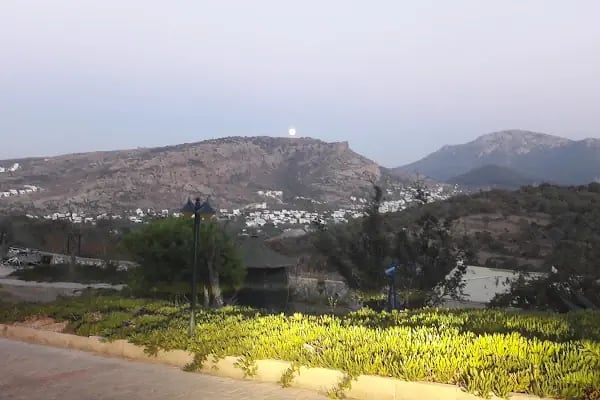 Gündoğan Belediye Stadyumu - Resim 2